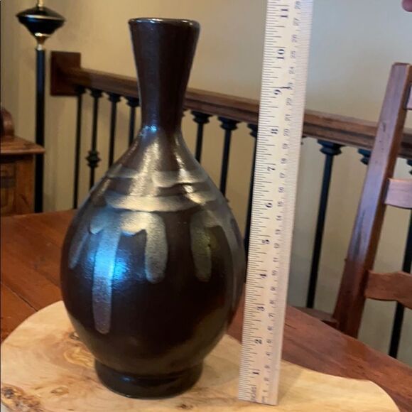 Haeger Pottery Drip Glaze Vase, 2004 - Picture 3 of 4